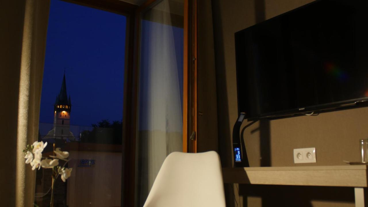 Penzion Zenit 普雷绍夫 外观 照片